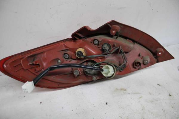 FEU ARRIERE DROIT MAZDA - Vue 2